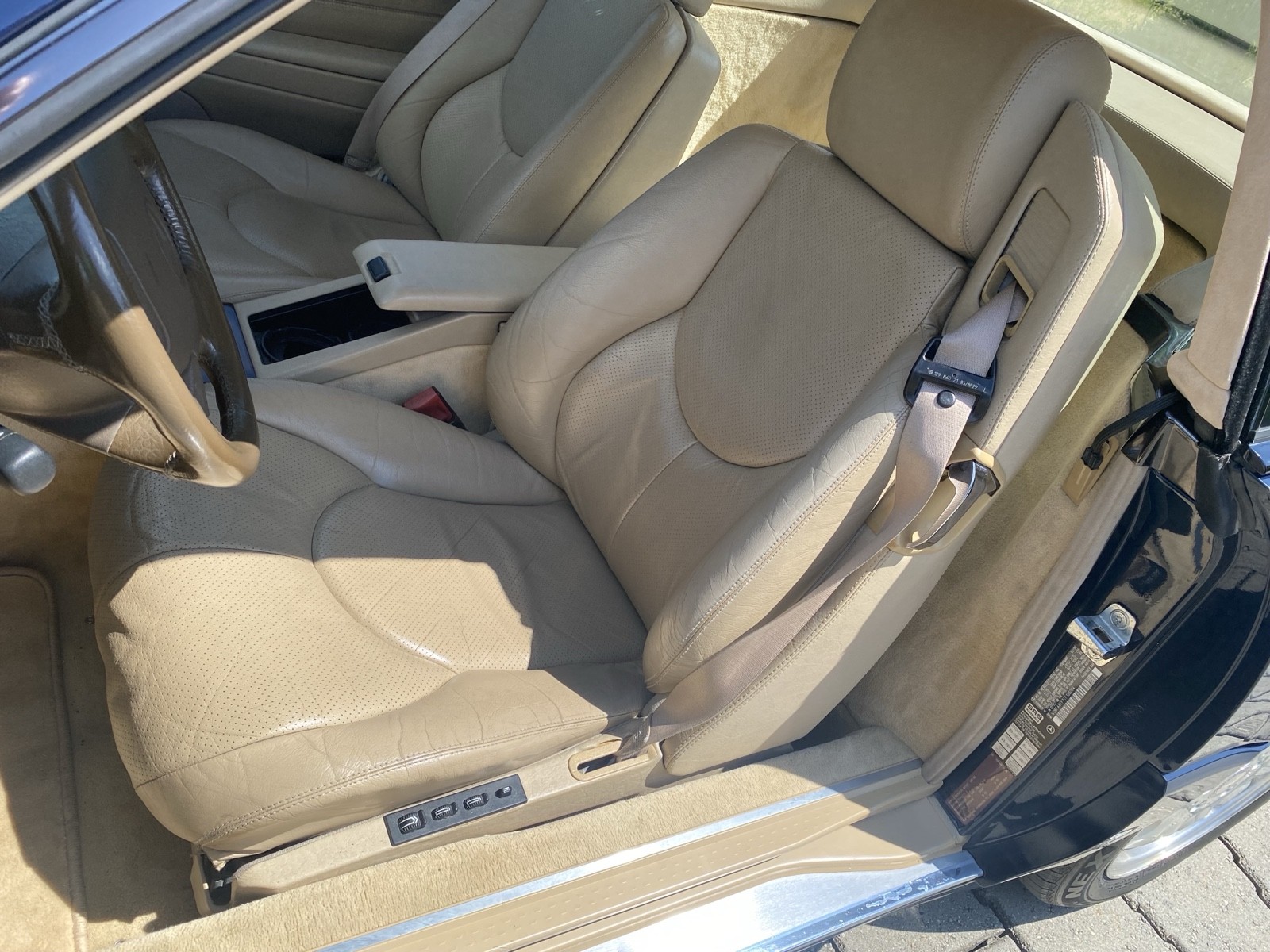 Mercedes-Benz-SL-Class-1996-Convertible-13