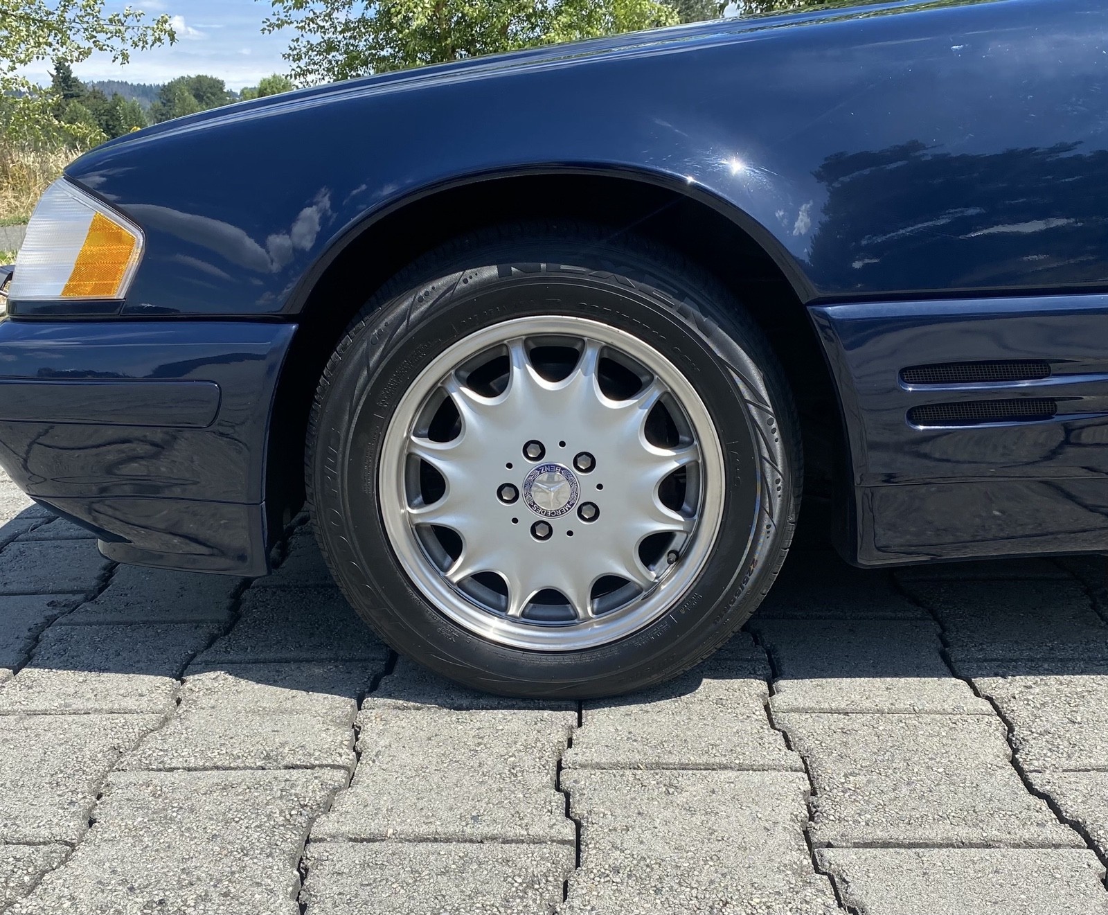 Mercedes-Benz-SL-Class-1996-Convertible-6