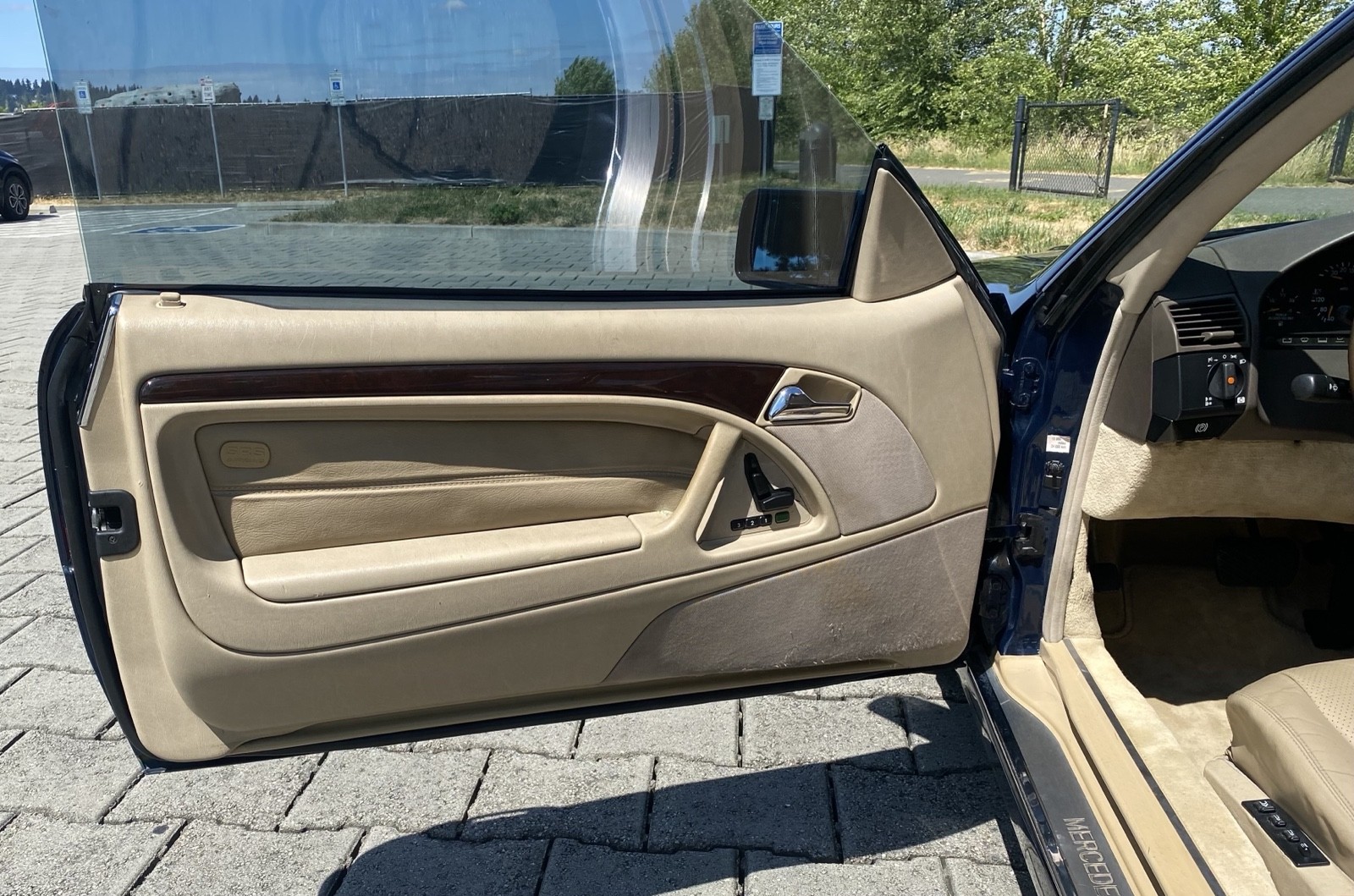 Mercedes-Benz-SL-Class-1996-Convertible-8