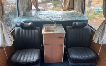 Mercedes-Benz-Sprinter-1975-MINIBUS-CAMPER-VAN-8