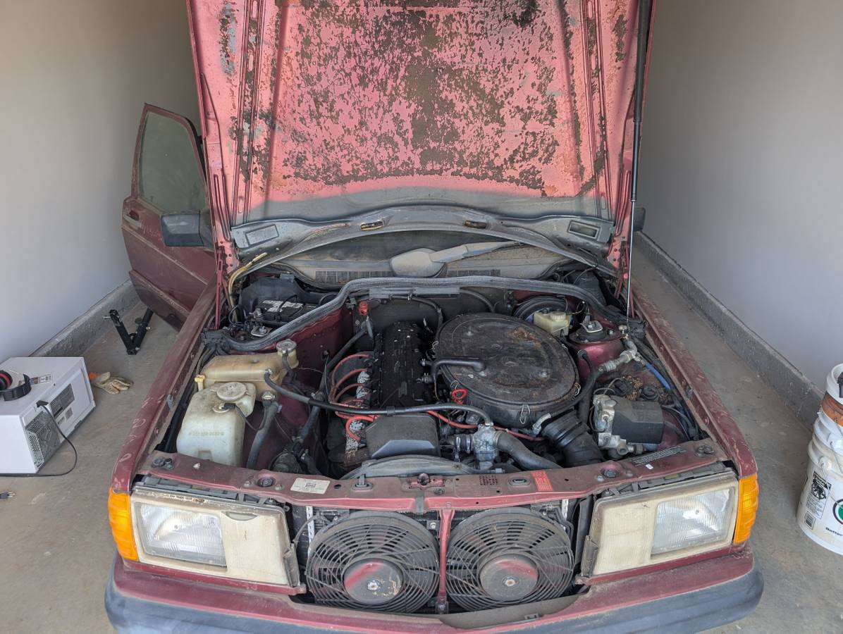 Mercedes-benz-190-series-1989-red-12