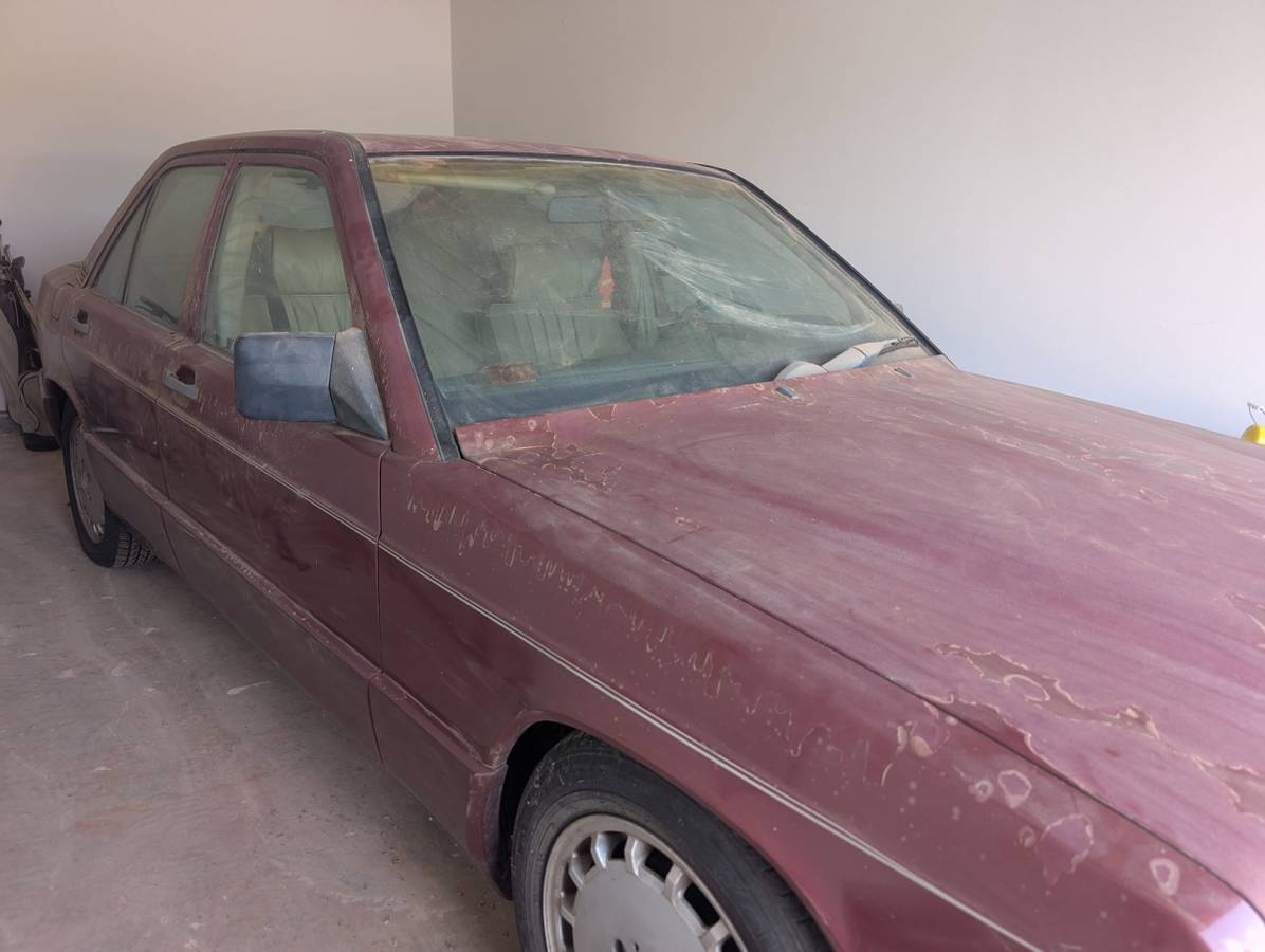 Mercedes-benz-190-series-1989-red-4