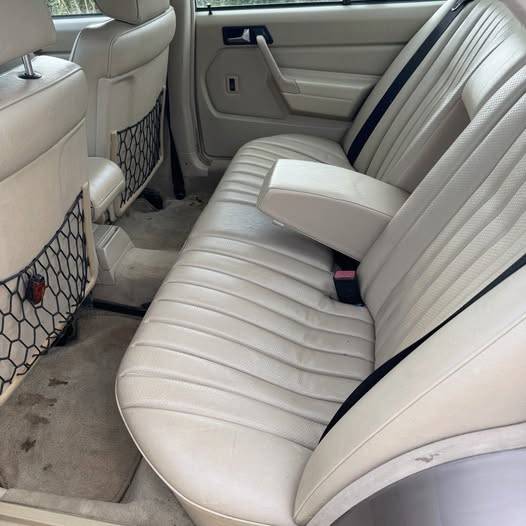 Mercedes-benz-190e-1991-grey-10