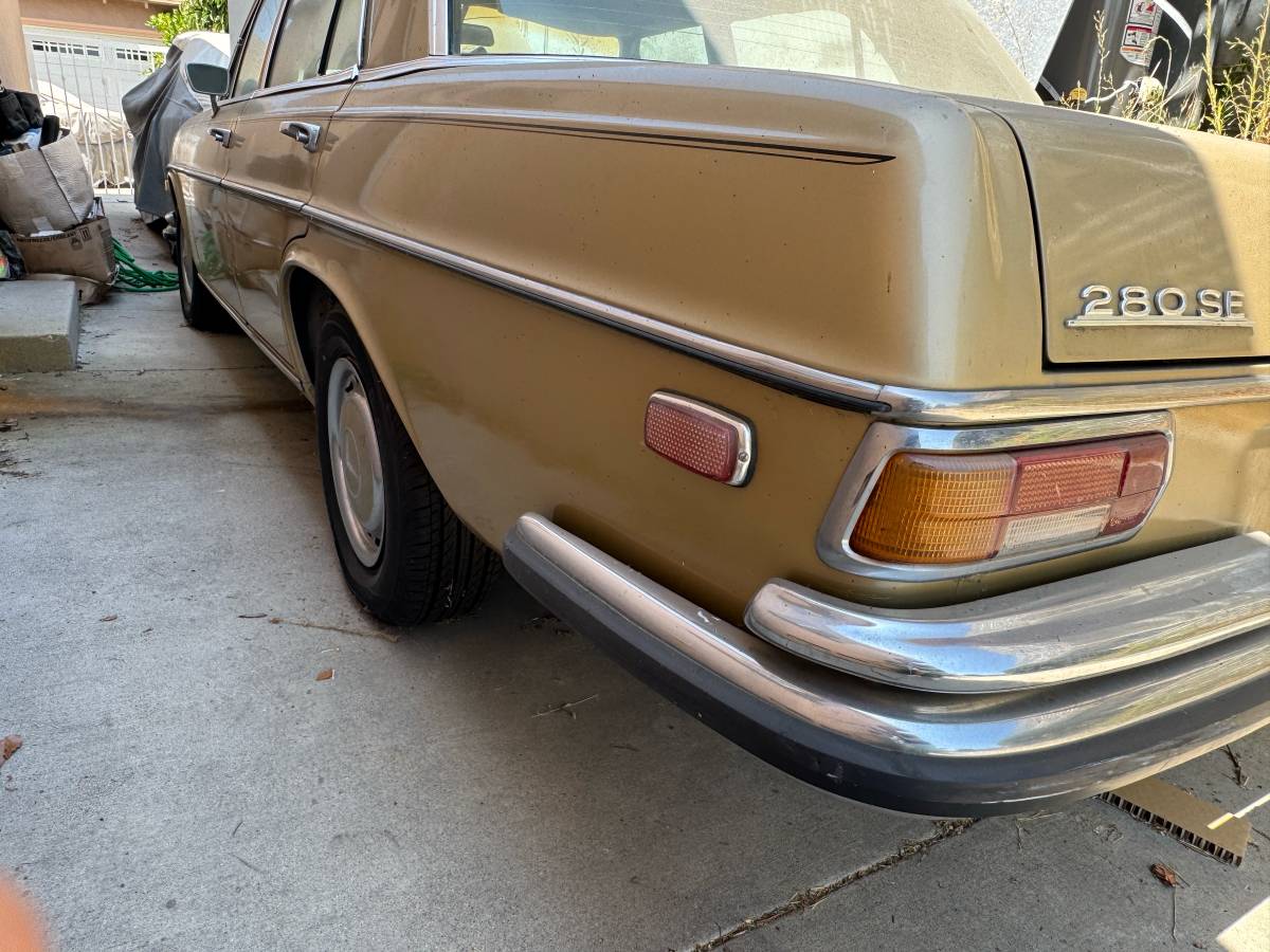 Mercedes-benz-1973-8