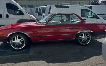 Mercedes-benz-1975-red-4