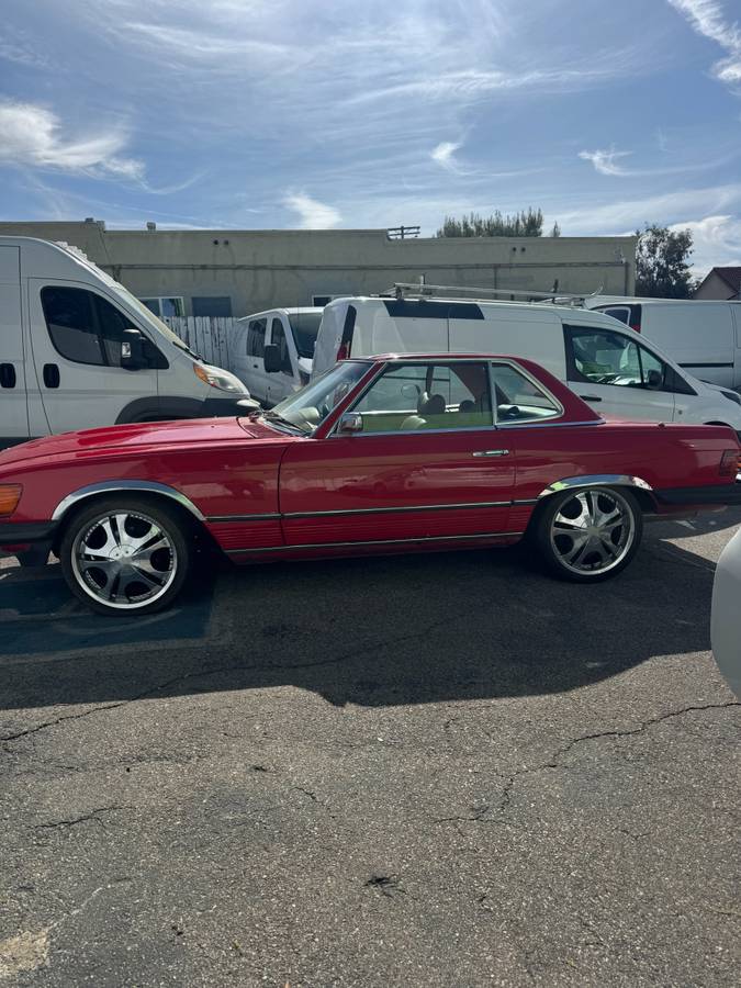 Mercedes-benz-1975-red-4