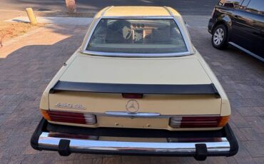 Mercedes-benz-1977-yellow-1