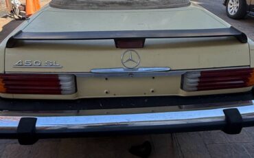 Mercedes-benz-1977-yellow-13