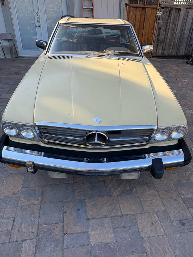 Mercedes-benz-1977-yellow-4