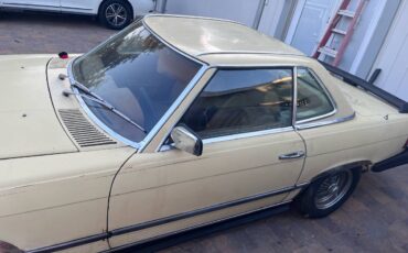 Mercedes-benz-1977-yellow-6