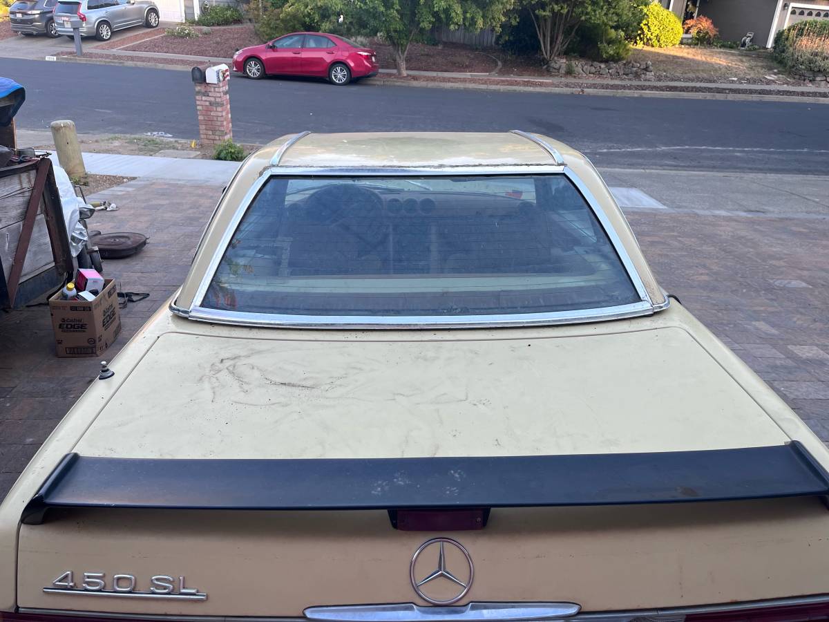 Mercedes-benz-1977-yellow-7