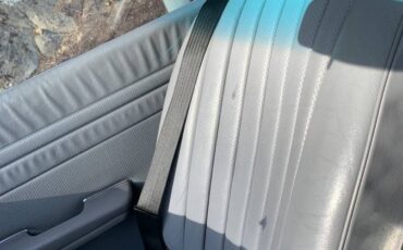 Mercedes-benz-1982-blue-12