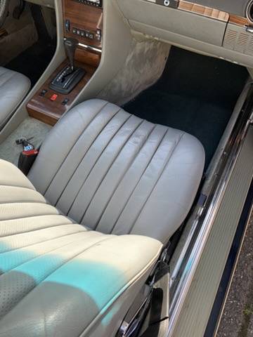 Mercedes-benz-1982-blue-13