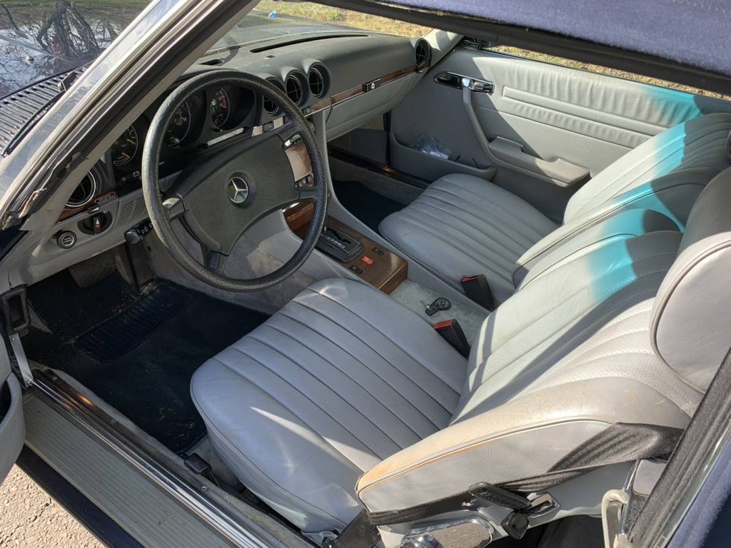 Mercedes-benz-1982-blue-18