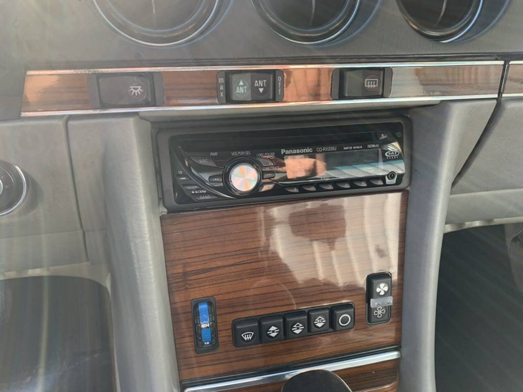 Mercedes-benz-1982-blue-20