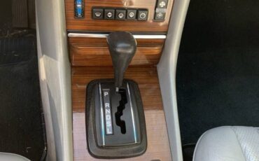 Mercedes-benz-1982-blue-21