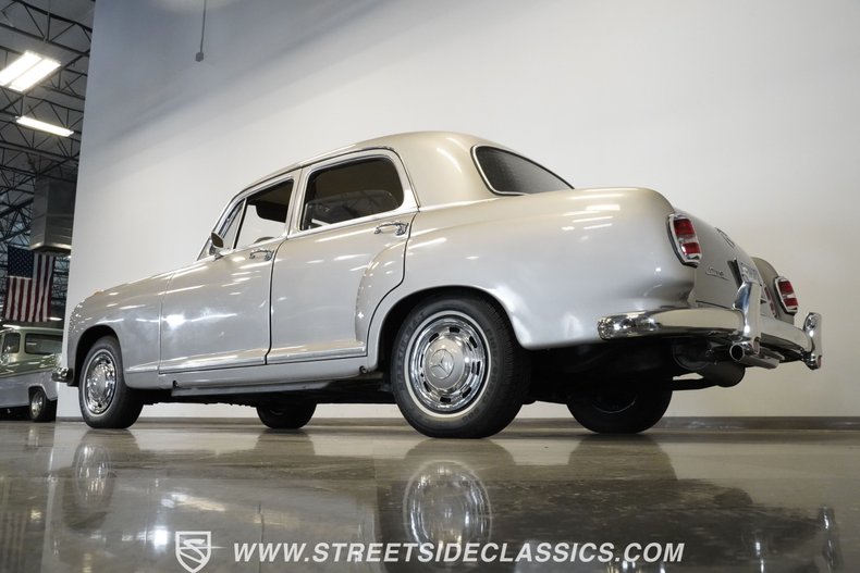 Mercedes-benz-219-1959-Champagne-Brown-12