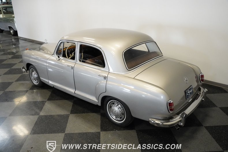 Mercedes-benz-219-1959-Champagne-Brown-15