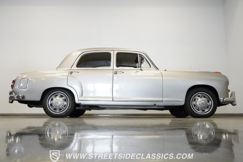 Mercedes-benz-219-1959-Champagne-Brown-19