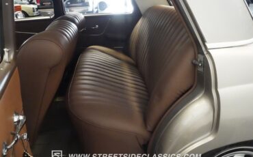 Mercedes-benz-219-1959-Champagne-Brown-4
