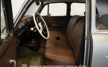 Mercedes-benz-219-1959-Champagne-Brown-40