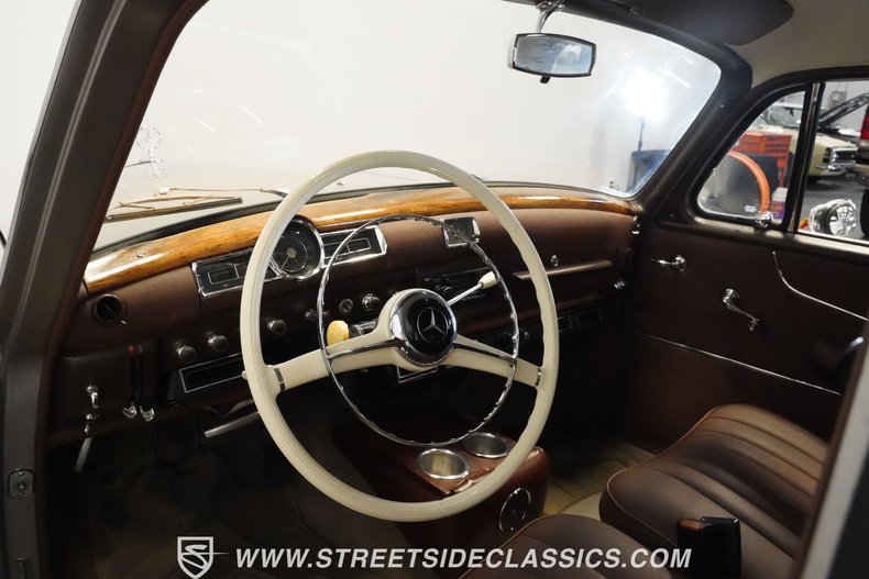 Mercedes-benz-219-1959-Champagne-Brown-42