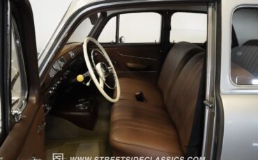 Mercedes-benz-219-1959-Champagne-Brown-5