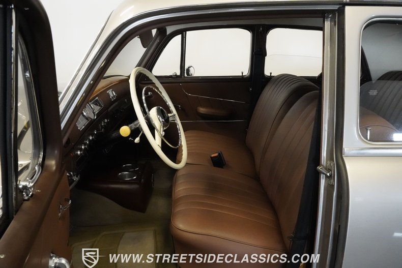Mercedes-benz-219-1959-Champagne-Brown-5