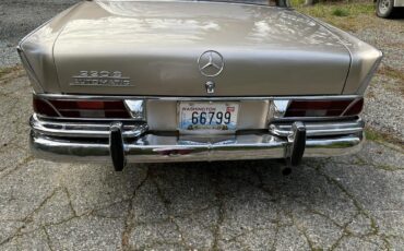 Mercedes-benz-220s-1965-Gold-Beige-9