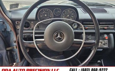Mercedes-benz-230-class-1969-blue-18