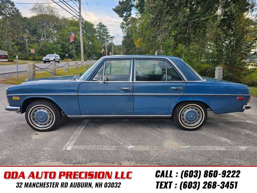 Mercedes-benz-230-class-1969-blue-5