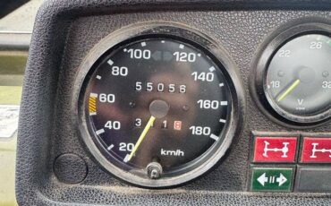 Mercedes-benz-240-gd-diesel-1988-green-3