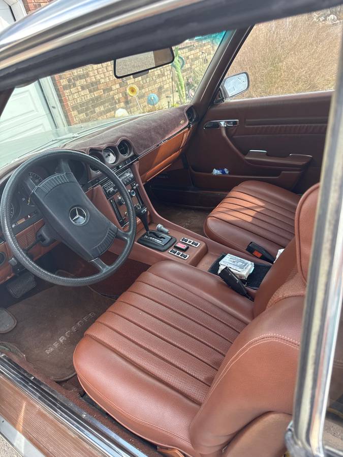 Mercedes-benz-240-sl-coup-1972-silver