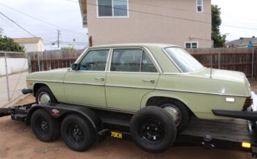 Mercedes-benz-240d-diesel-1976-1
