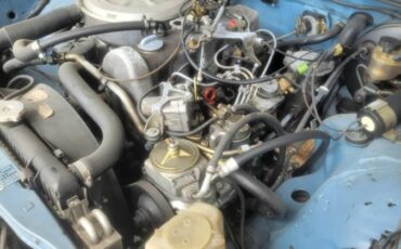 Mercedes-benz-240d-diesel-1982-blue-6