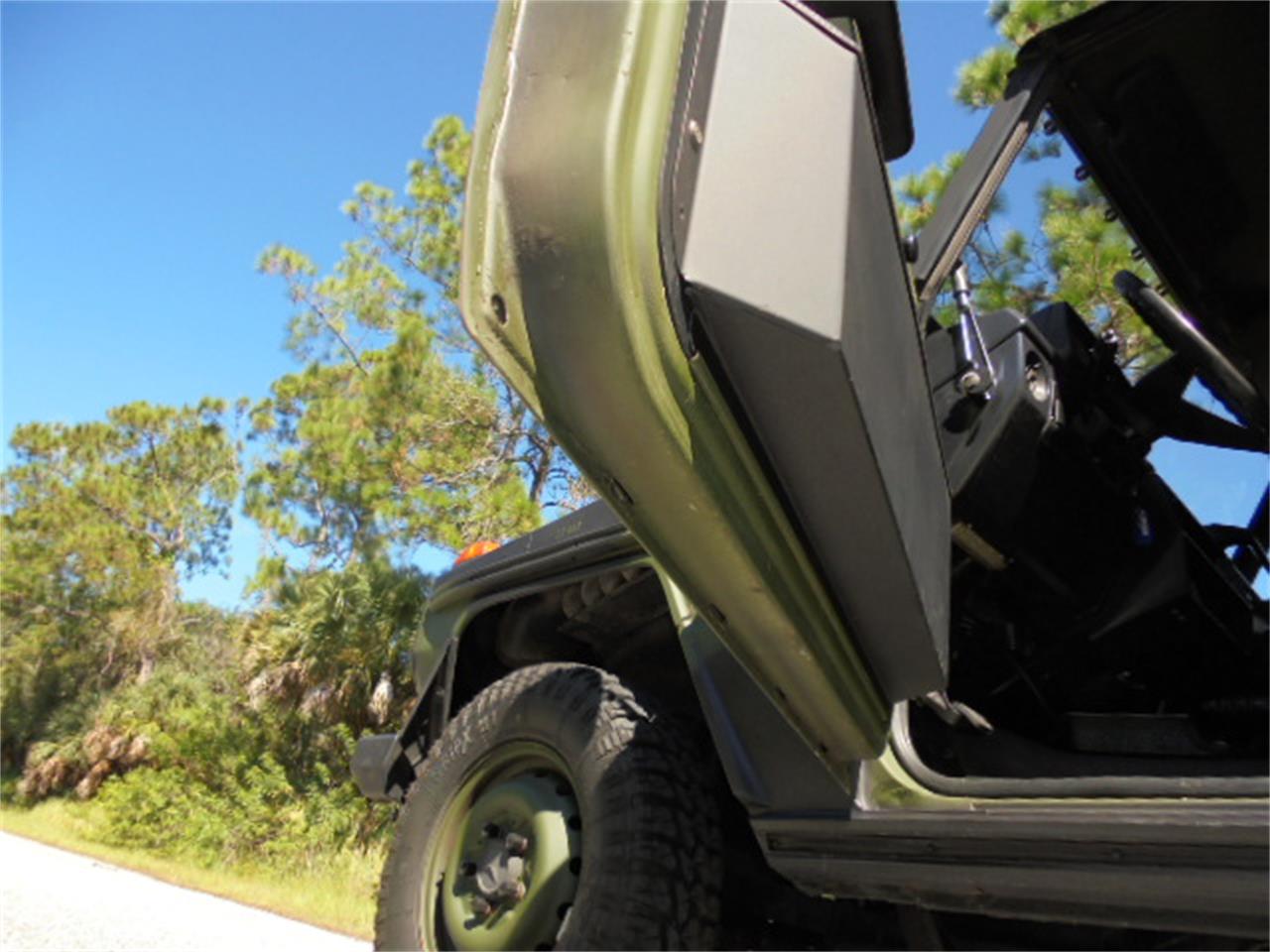 Mercedes-benz-250gd-1992-Woodland-Green-17