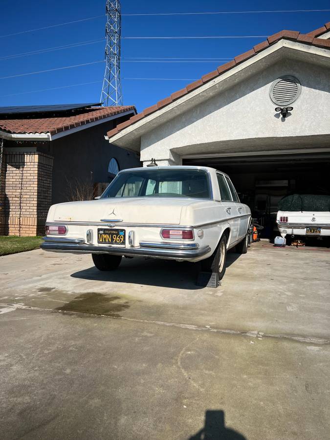 Mercedes-benz-250s-1969-white-4