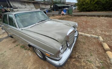 Mercedes-benz-280-1970-2
