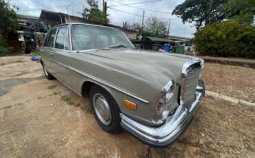 Mercedes-benz-280-1970