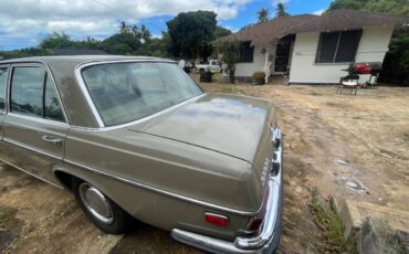 Mercedes-benz-280-1970-6