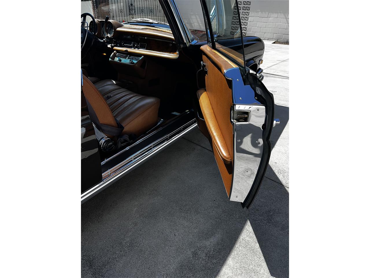 Mercedes-benz-280-1971-Tobacco-Brown-Cognac-2