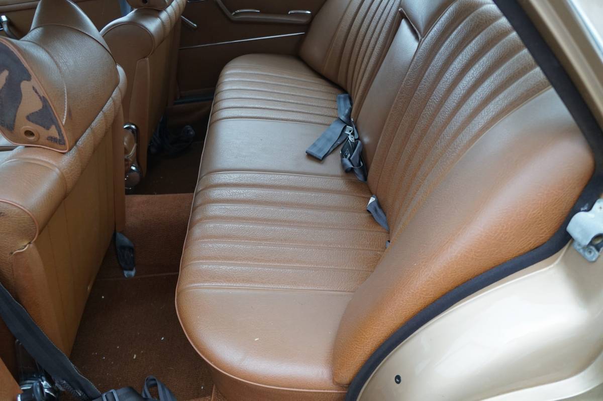 Mercedes-benz-280se-1970-brown-16