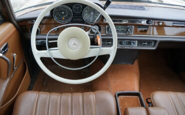Mercedes-benz-280se-1970-brown-18