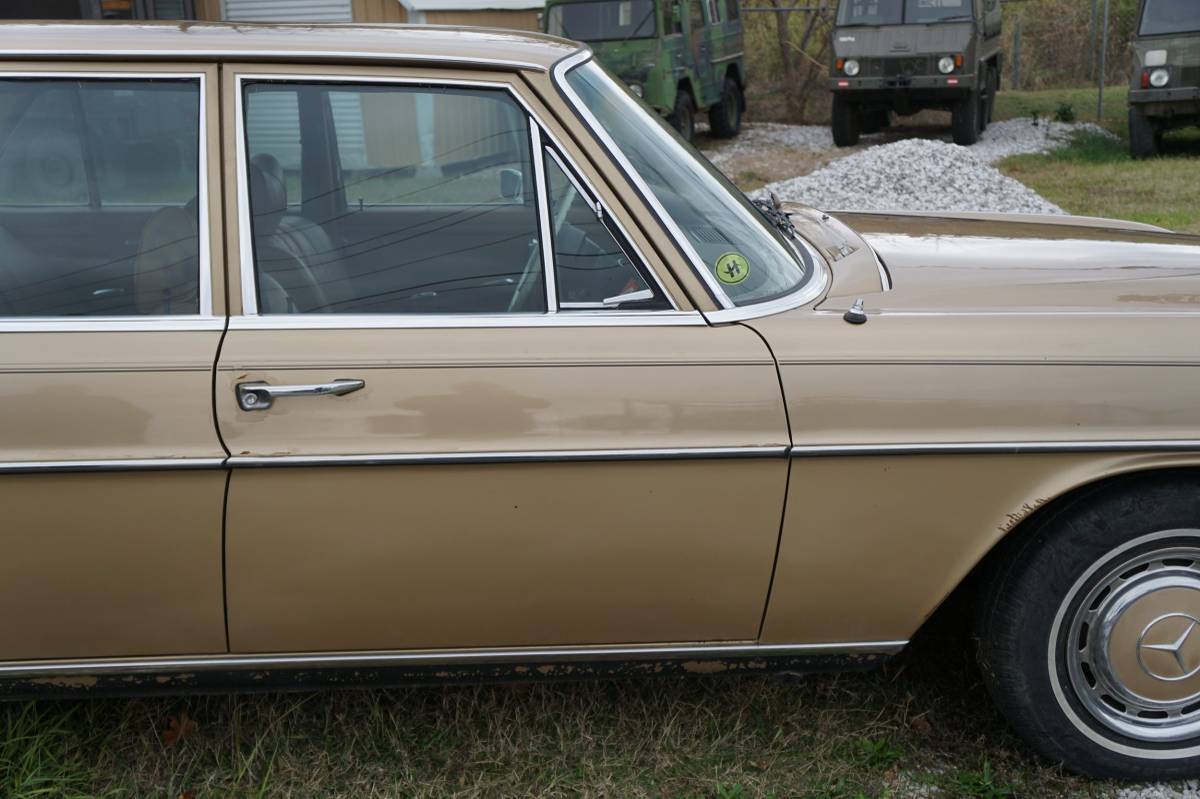 Mercedes-benz-280se-1970-brown-2