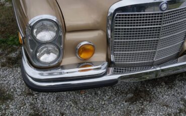 Mercedes-benz-280se-1970-brown-21