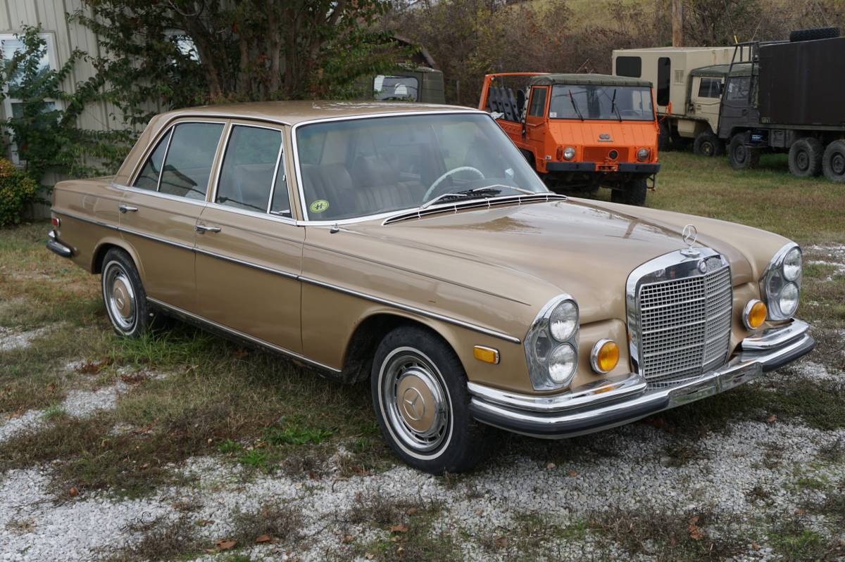 Mercedes-benz-280se-1970-brown-3