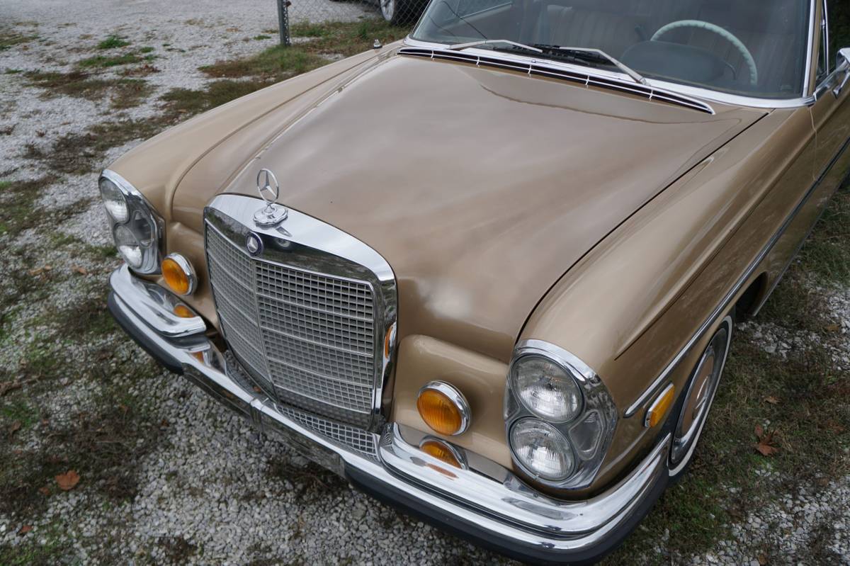 Mercedes-benz-280se-1970-brown-6