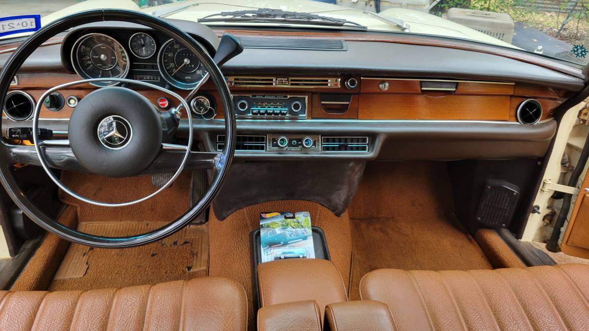 Mercedes-benz-280sel-1972-3