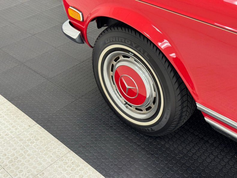 Mercedes-benz-280sl-1968-Signal-Red-Cream-20