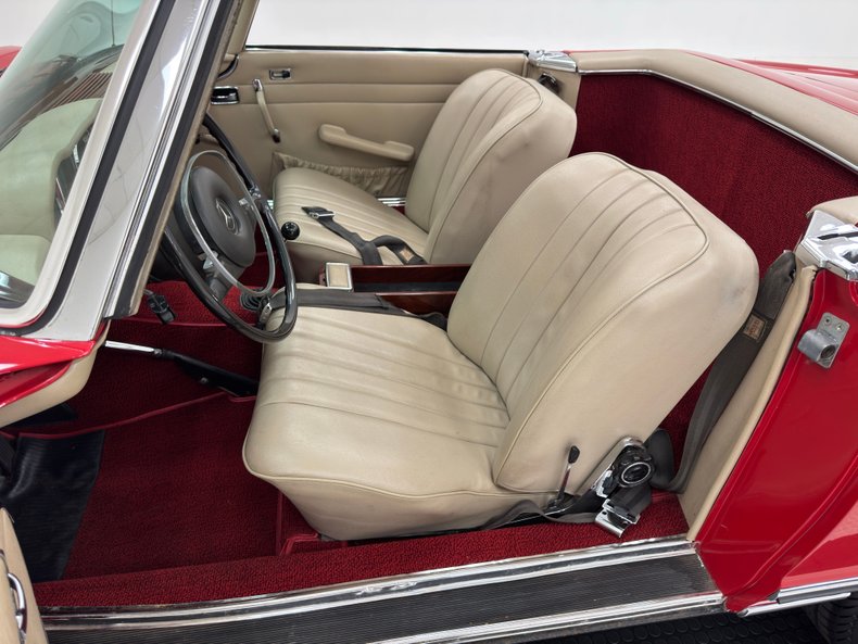 Mercedes-benz-280sl-1968-Signal-Red-Cream-33